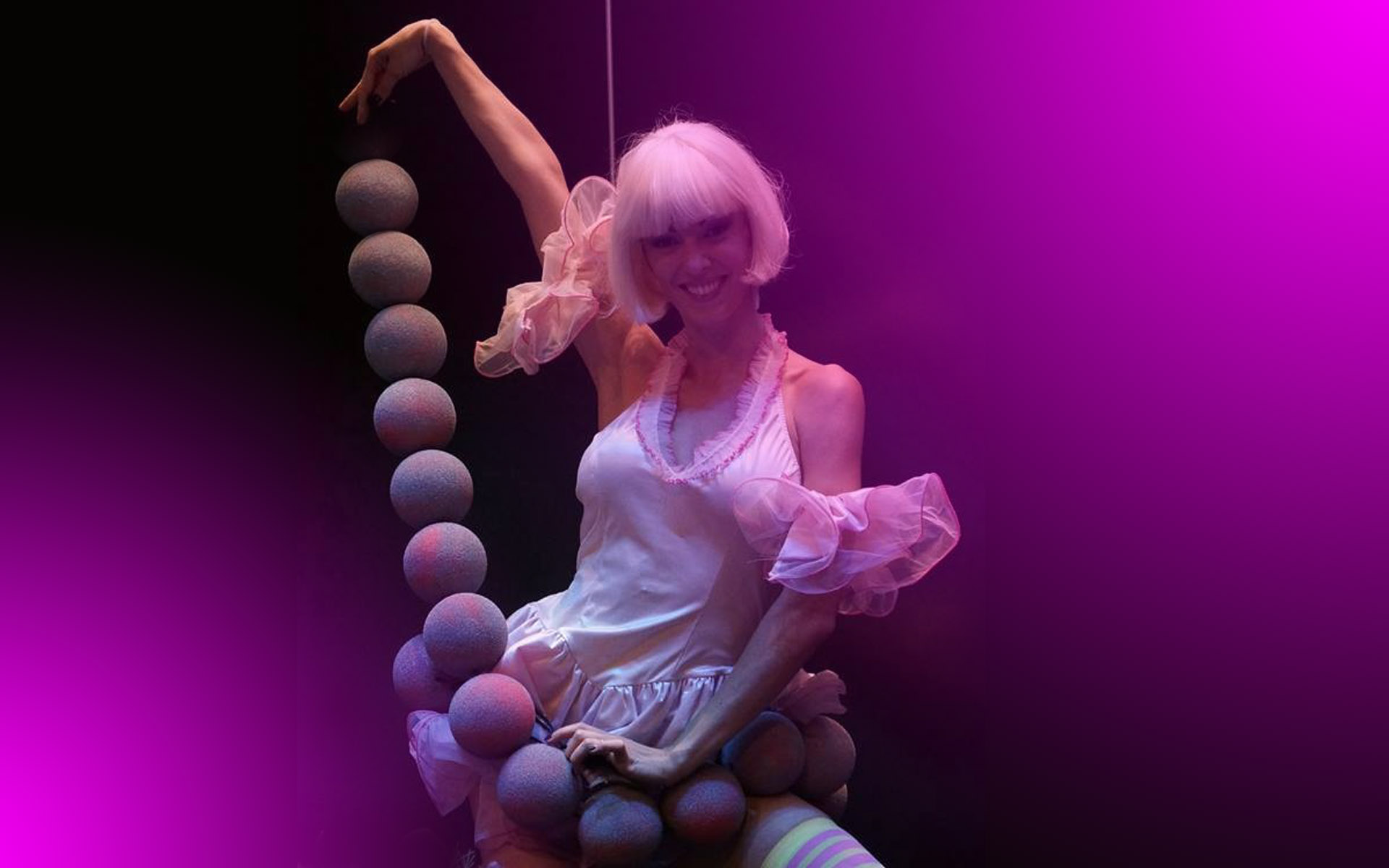dancer guant beads